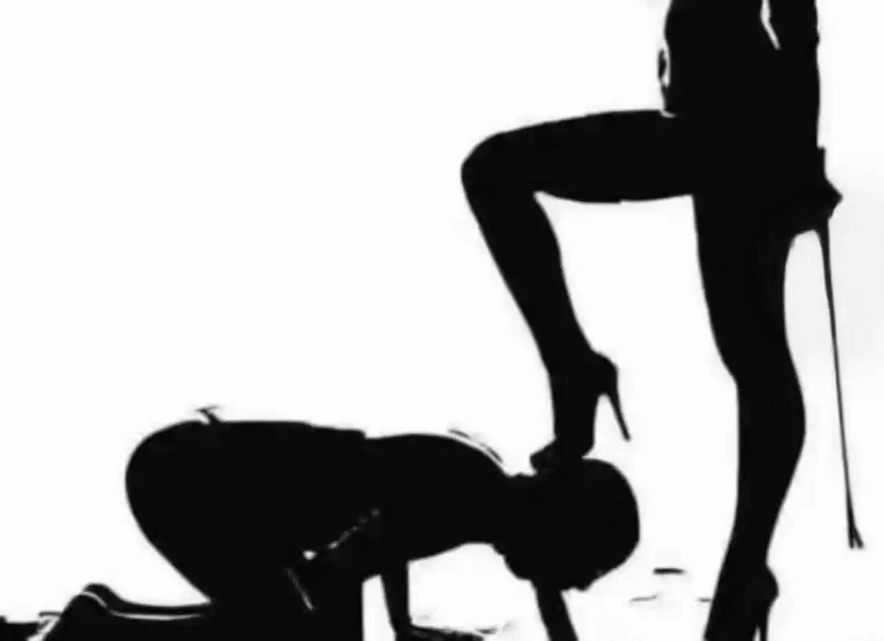 西檬之家spank是什么?字母圈打屁股入门指南 一